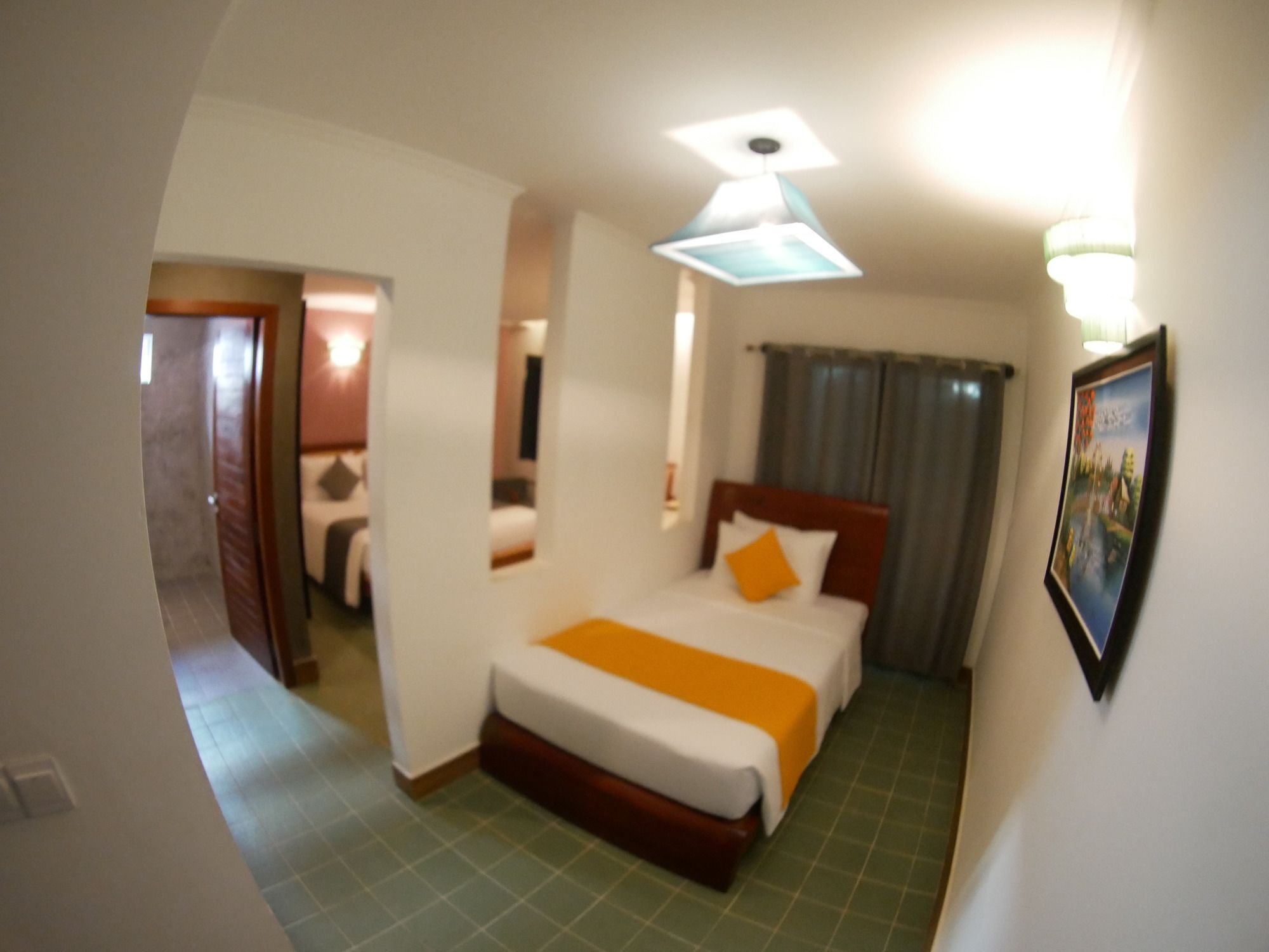V Hotel Phnom Penh Exterior foto